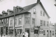 Abraham-Abe-Malhams-Confectionery-at-272-Dalhousie-Street-at-Murray-c.-1910