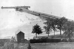 Britannia-Park-beach-and-pier-1930-1