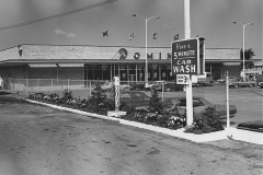 Dominion-store-at-Bank-and-Heron-in-Ottawa-South-in-1966-1
